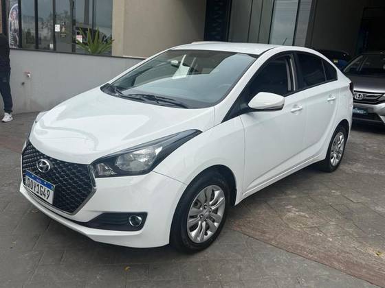HYUNDAI HB20S 1.6 COMFORT PLUS 16V FLEX 4P MANUAL HYUNDAI HB20S 1.6 COMFORT PLUS 16V FLEX 4P MANUAL